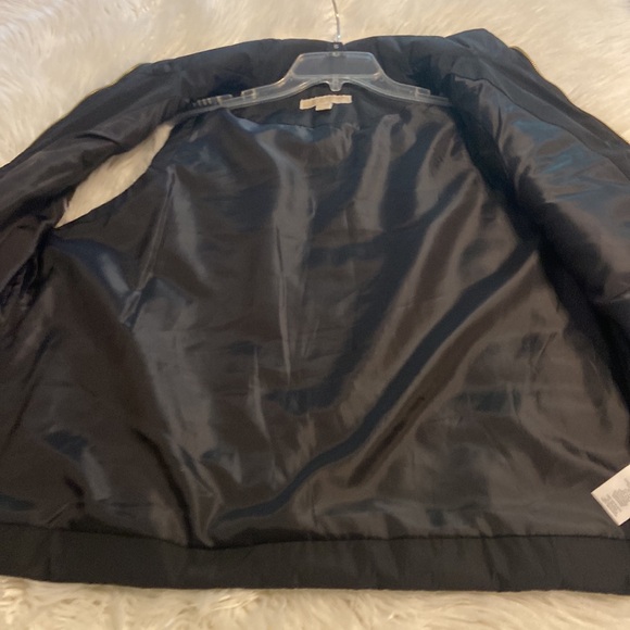 MICHAEL KORS Women’s Vest size 1X  zipper front gold length 28” bust 46” black - Picture 8 of 12